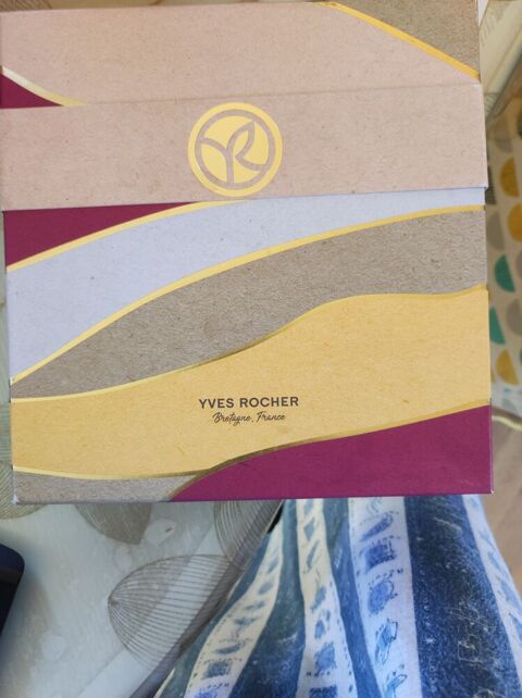 Coffret cadeau Neuf Yves Rocher 20 Herblay (95)