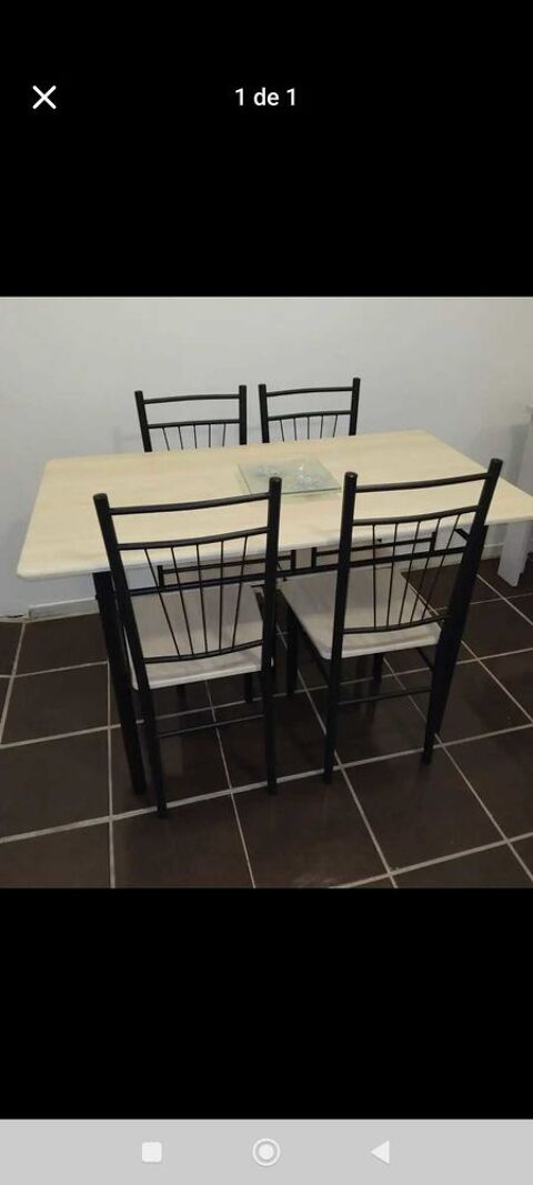 Table de cuisine avec chaises �  pratique et fonctionnelle 115 Villemomble (93)