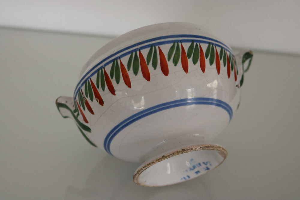 Ancien bol bouillon &agrave; oreilles fin 18e, Rouen (?) 