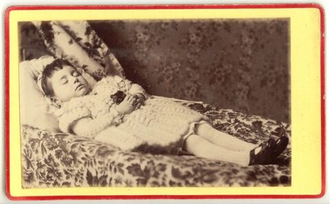 Cdv Post-Mortem Enfant Photo G. Dando à Mortain Normandie  1 Loches (37)