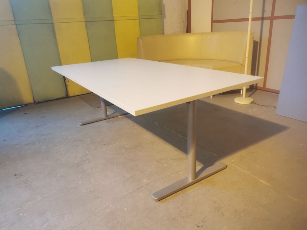 Lot de 2 grands bureaux professionnels Meubles