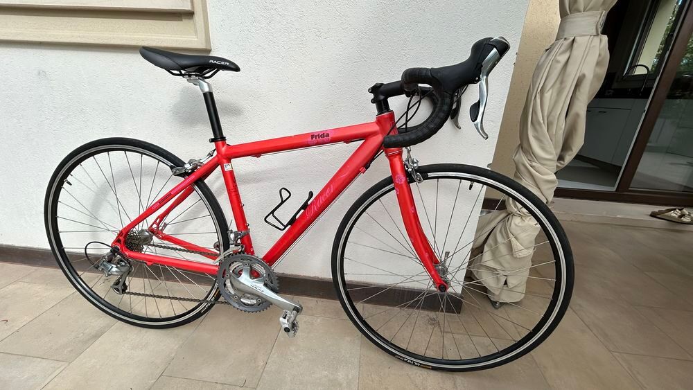 V&eacute;lo de course femme quasi neuf Vélos