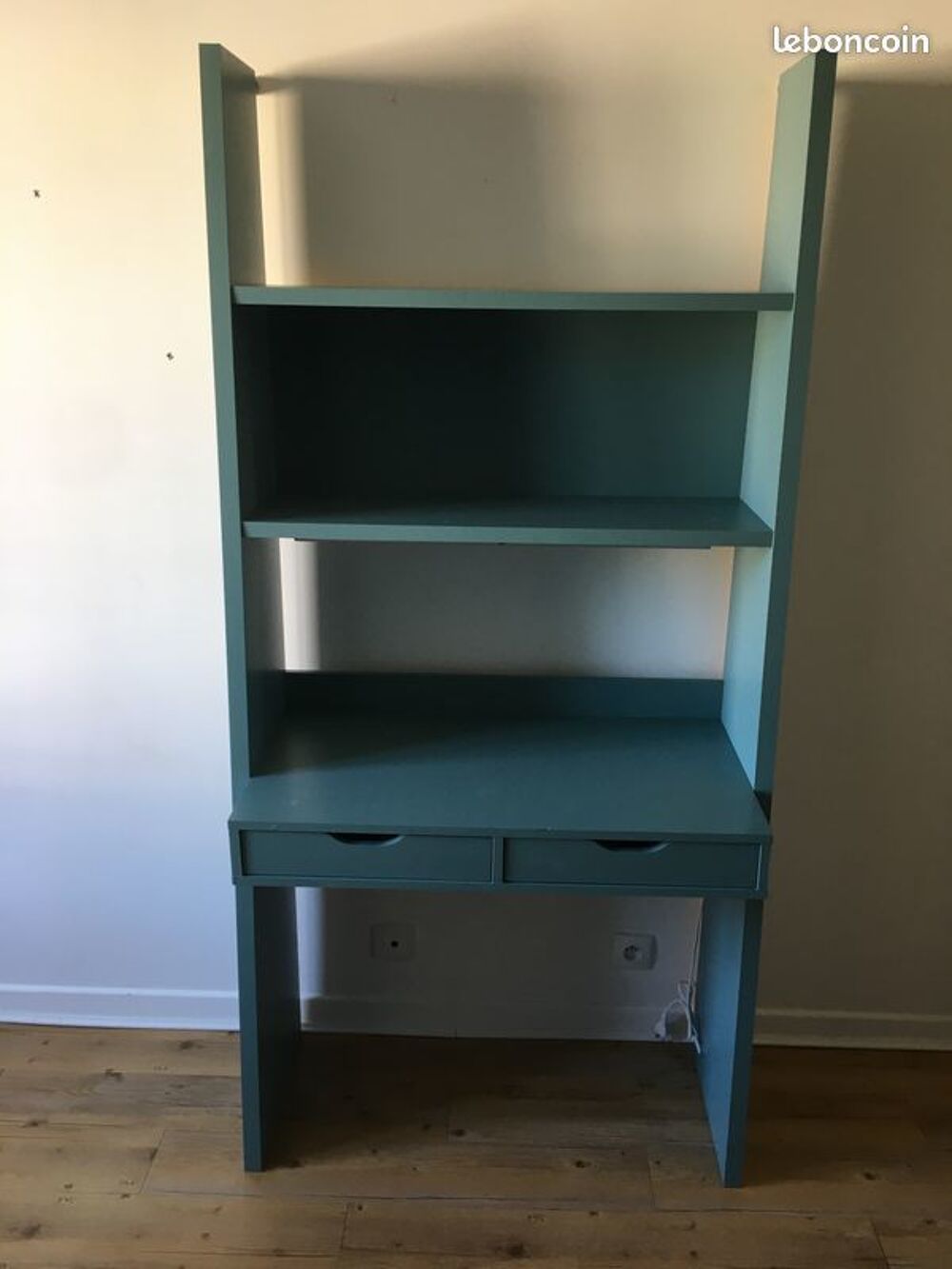 Bureau enfant avec rangements (et &eacute;clairage adapt&eacute;) Mobilier enfants