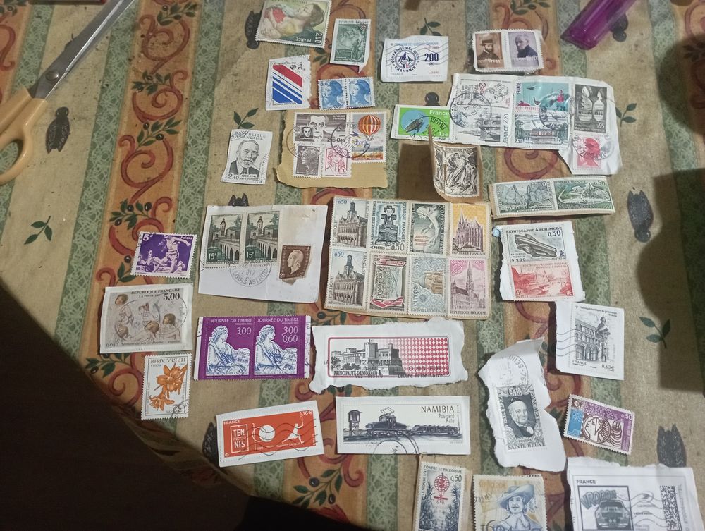 Lot de timbres fran&ccedil;ais et &eacute;trangers impeccable Billetterie