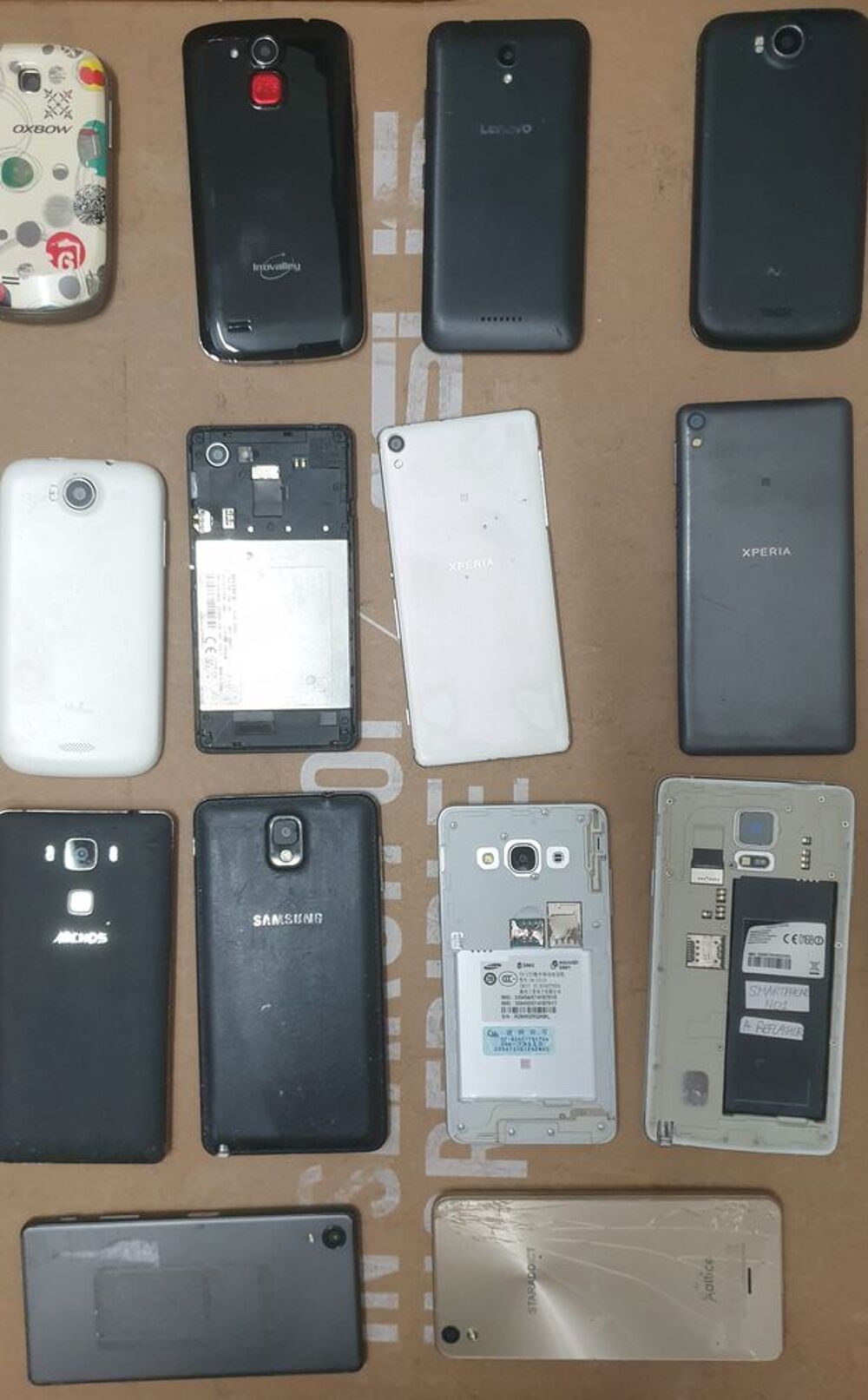 Lot smartphones 9 Téléphones et tablettes