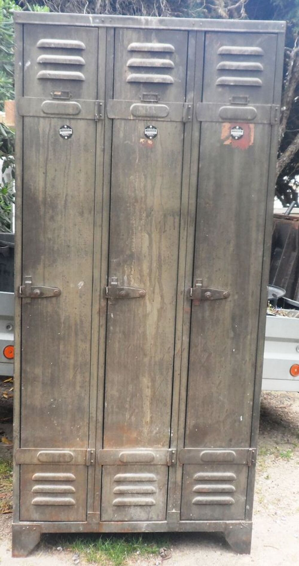 Placard, armoire de vestiaire m&eacute;tallique des ann&eacute;es 60/70 Bricolage