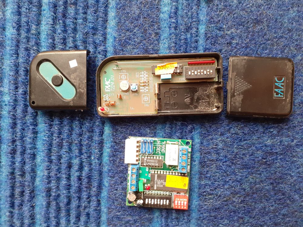 T&eacute;l&eacute;commandes portail FAAC 402 Bricolage