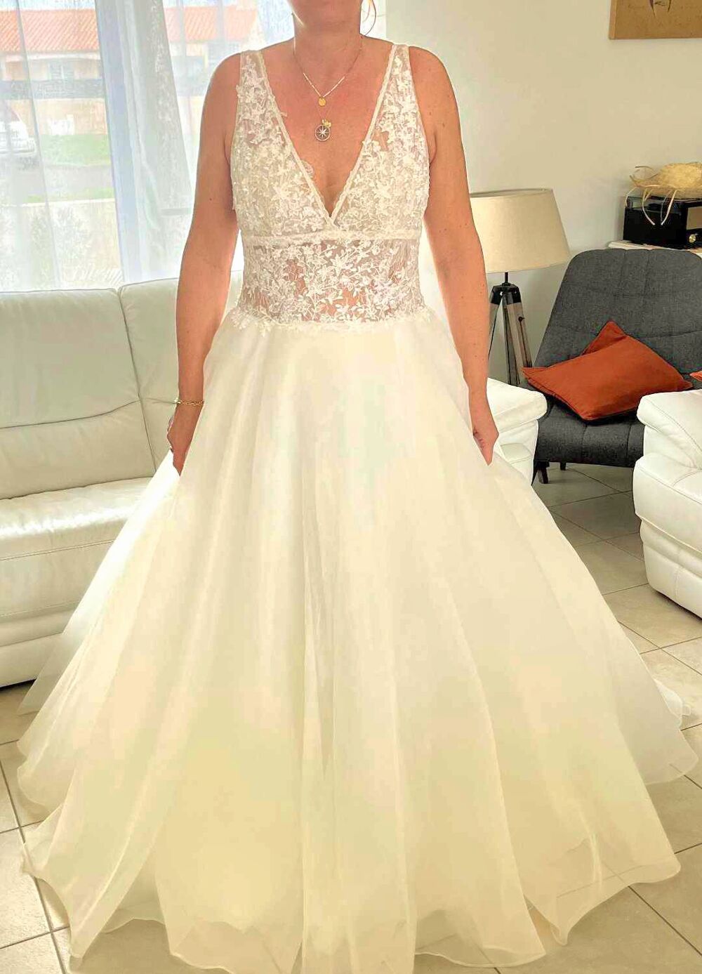 Robe de mari&eacute;e Cymbeline Taille 50 ( taille 44 ville ) . Vtements