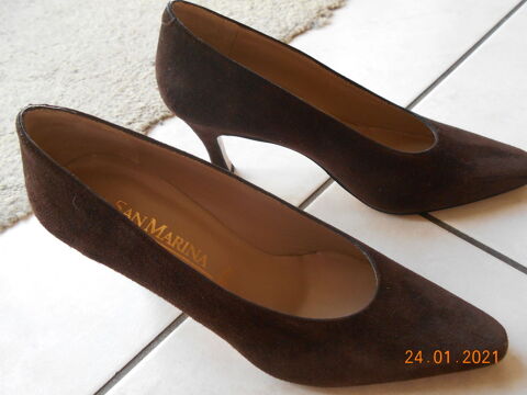 chaussures escarpins en daim marron neufs taille 38 0 Orvault (44)