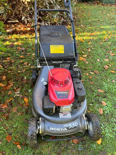 Tondeuse Honda - auto tract�e hydrostatique 1100 Inzinzac-Lochrist (56)