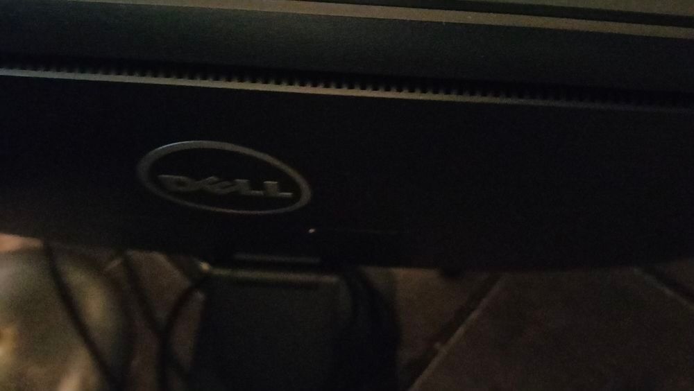Moniteur Dell E2414h skander &eacute;cran led diagonale 63 cm tr&egrave;s Matériel informatique