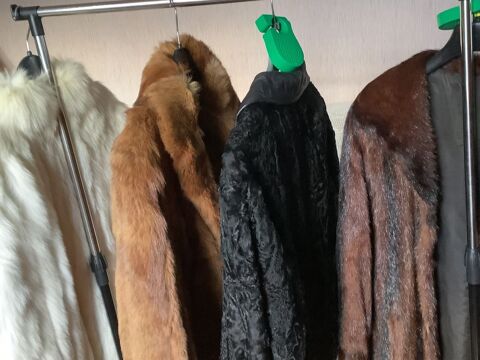 A vendre v�tements de fourrures tr�s bon �tat .
0 Aubin (12)