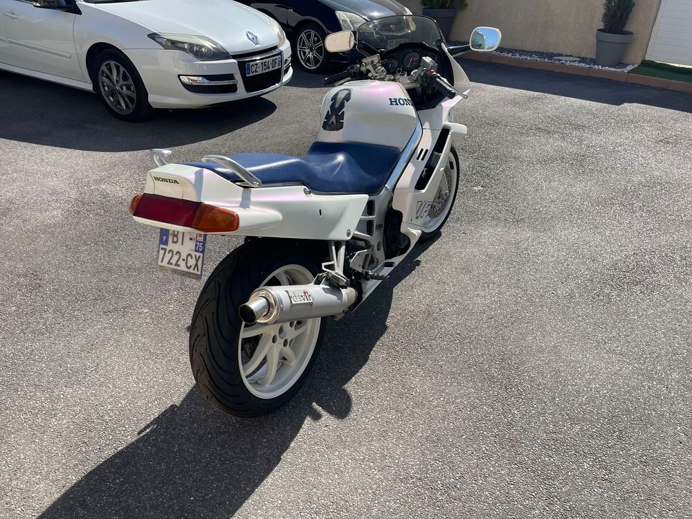 HONDA 1990 occasion 60890 Neufchelles