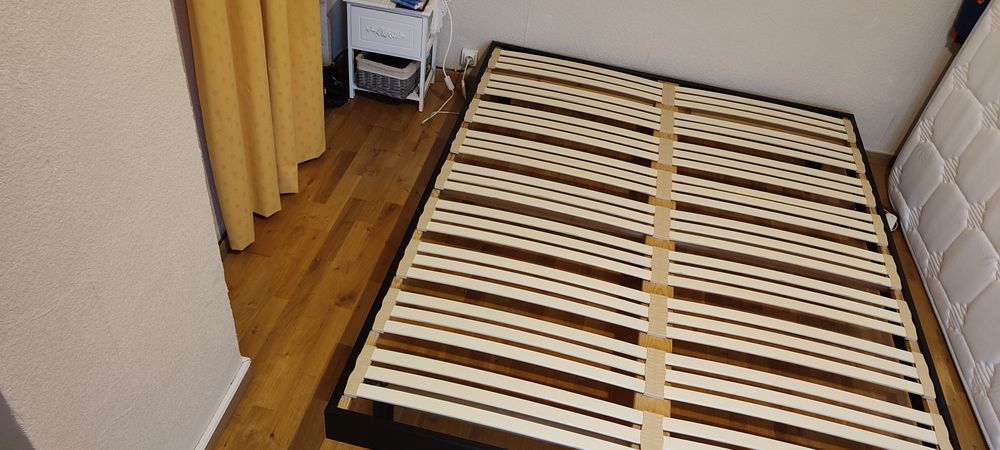 matelas et ou, sommiers. Meubles