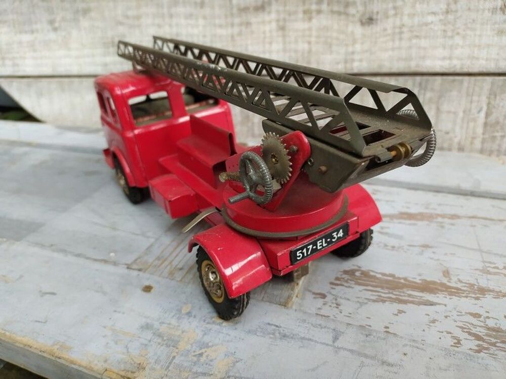 Ancien Camion de Pompier Jouet T&ocirc;le Joustra Jeux / jouets