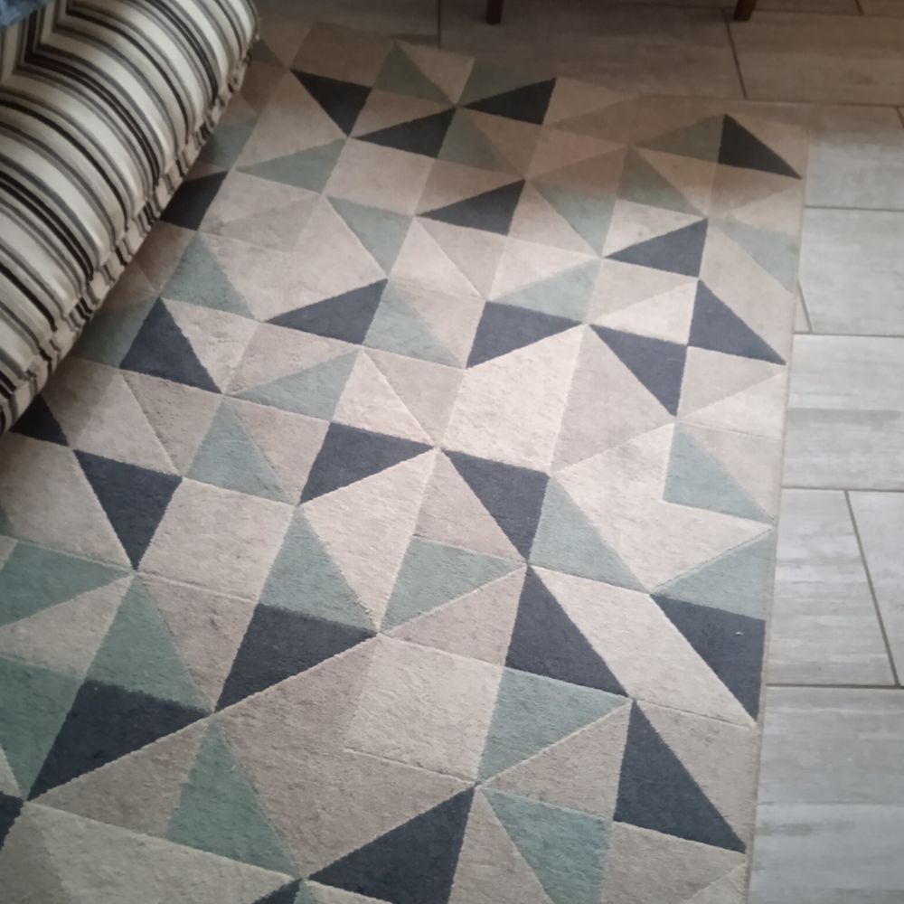 Tapis motifs g&eacute;om&eacute;triques 120*170 bleu beige et gris Décoration