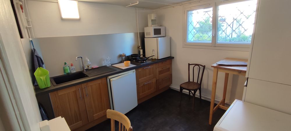 Location Colocation Chambre 13 m² accès privé, meublée,cuisine & SdB. Saint-alban-leysse