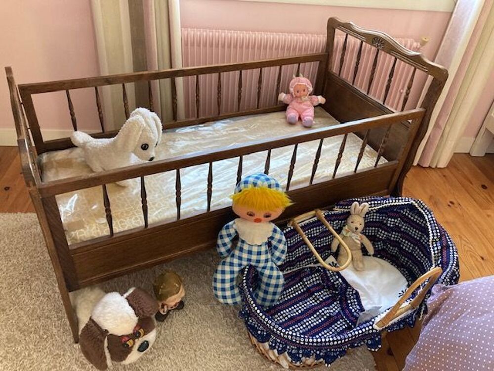 LIT D'ENFANT ET COUFFIN Mobilier enfants