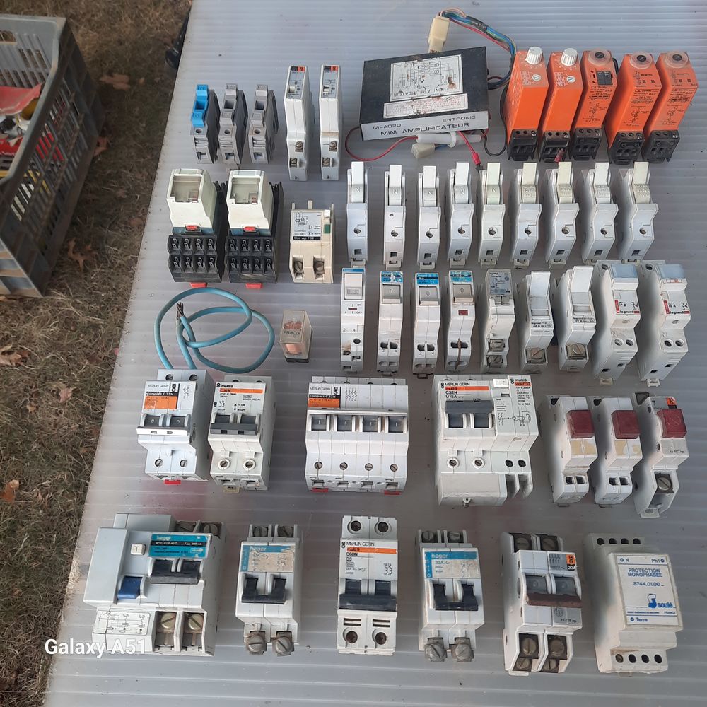 Mat&eacute;riel &eacute;lectrique divers Bricolage