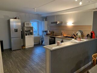  Appartement à louer 3 pièces 79 m²