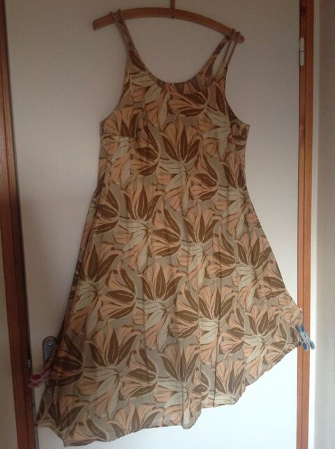 ROBE FLEURS TON BEIGE SAUMON GRANDE TAILLE Envoi Possible
15 Trgunc (29)