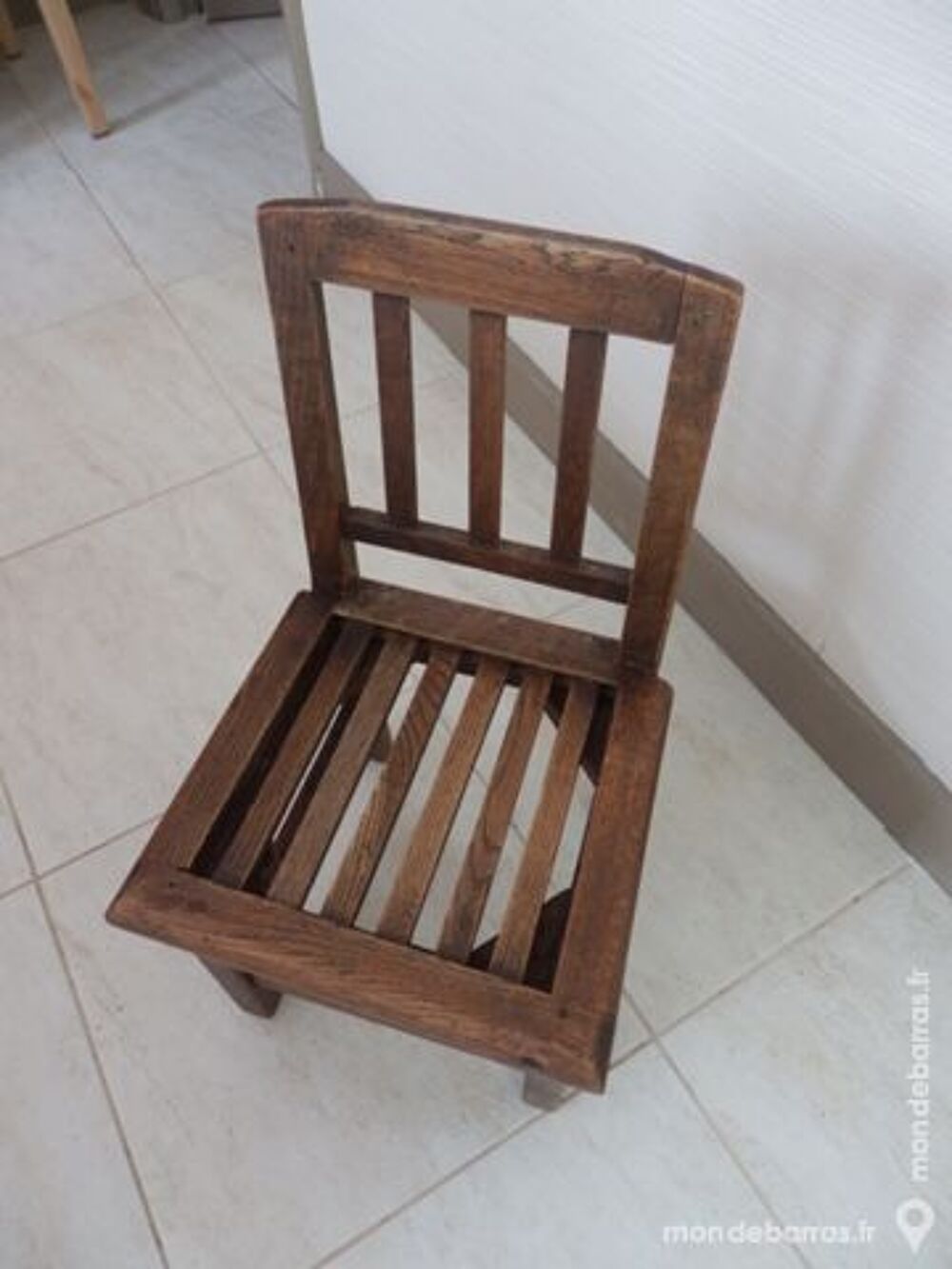Chaise ancienne pour enfant Meubles