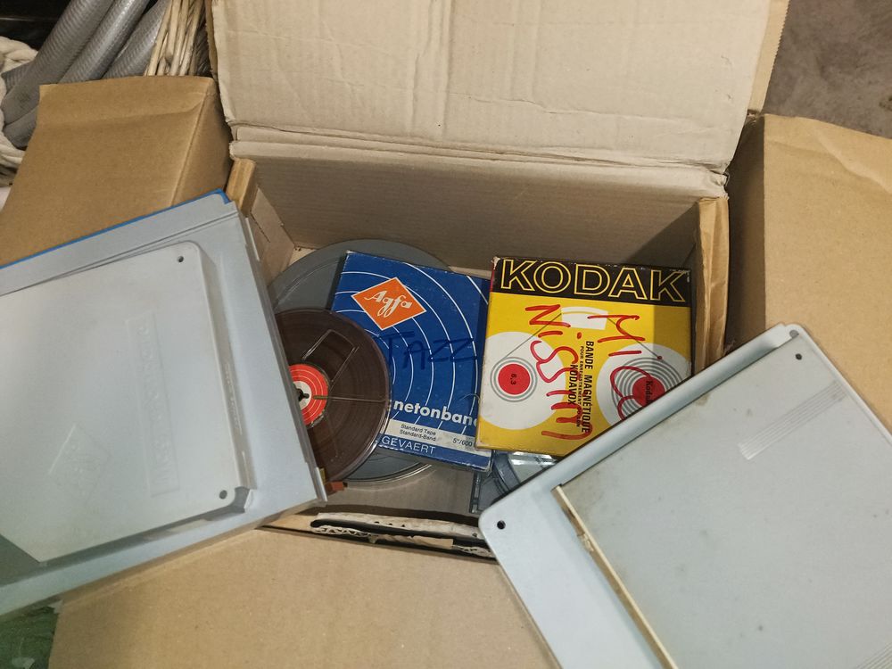 Bandes VHS pour magn&eacute;toscope Audio et hifi