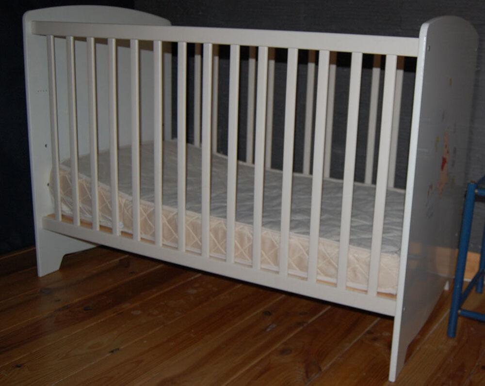 Lit b&eacute;b&eacute; Sauthon et son matelas Mobilier enfants