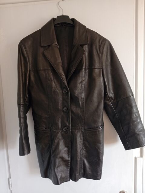 Veste longue en cuir noir Lyon 4 (69)
