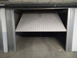  Parking / Garage à louer 16 m²