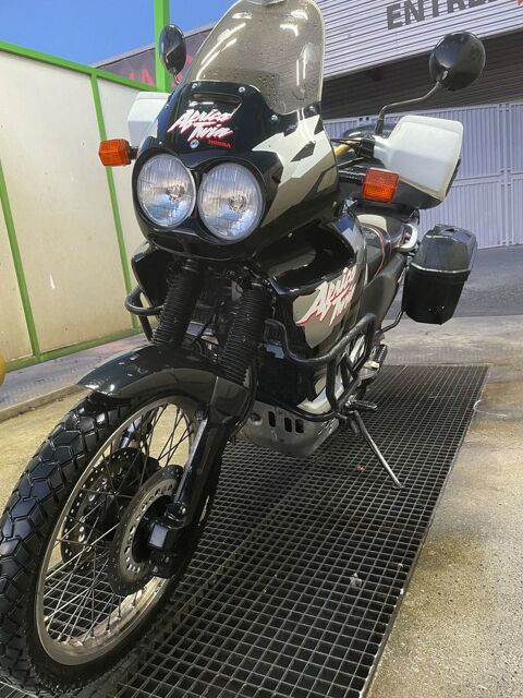 Moto HONDA  occasion Lacourt 09200