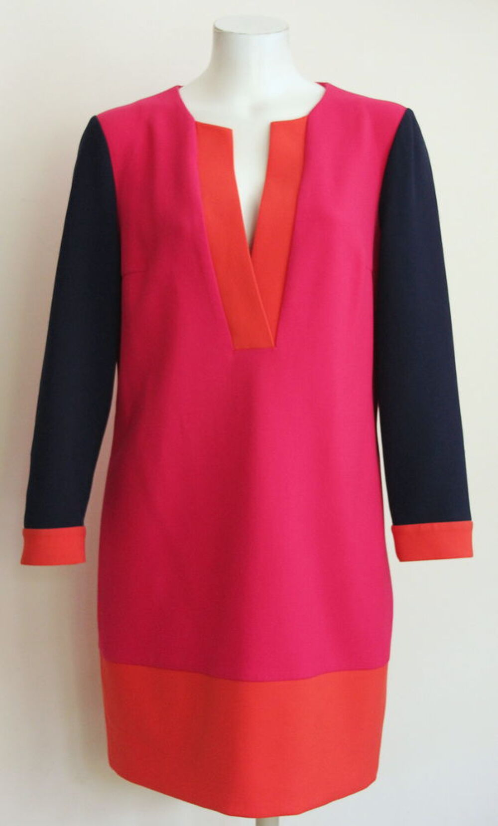 Robe multicolore DIANE VON FURSTENBERG T.10
soit 40 Fr Vêtements