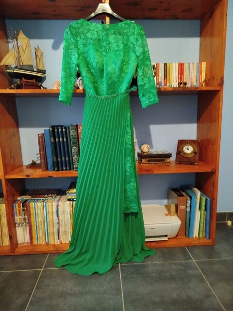 Robe de crmonie 30 Bziers (34)