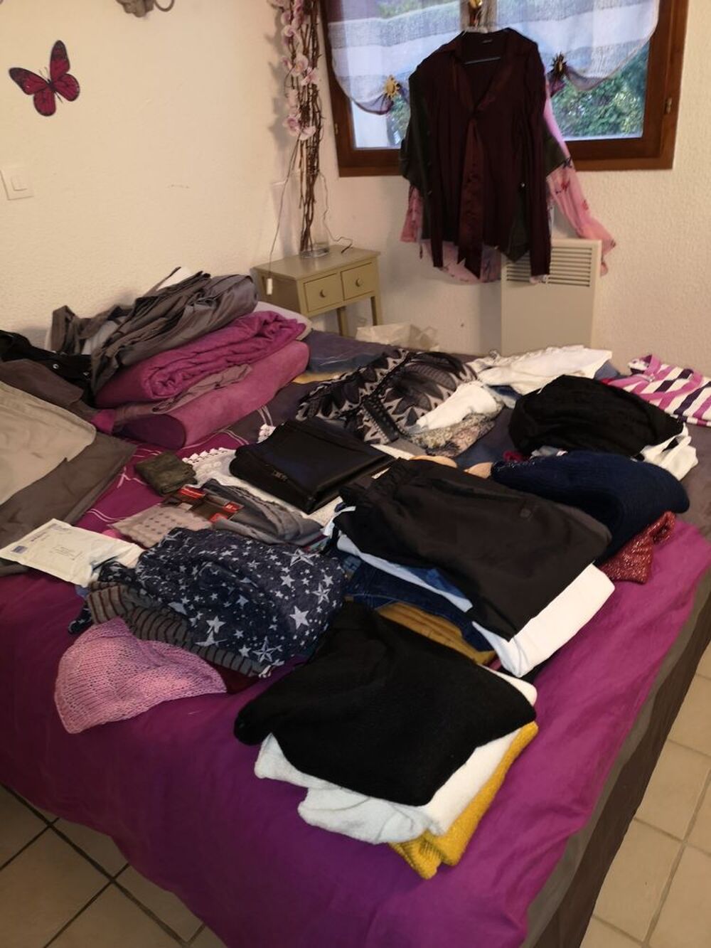 VIDE DRESSING 1, 2 et 3 &amp;euro; Vêtements