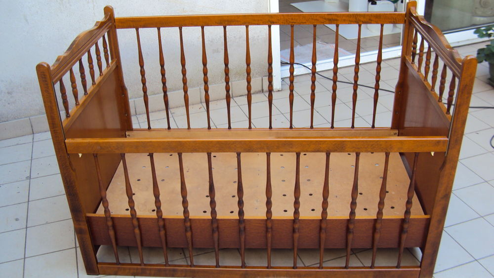 LIT BEBE BOIS AVEC MMATELAS Mobilier enfants