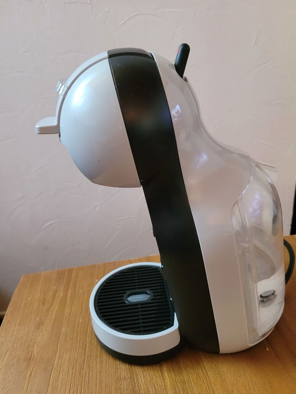 Machine &agrave; caf&eacute; et chocolat Dolce Gusto Electroménager