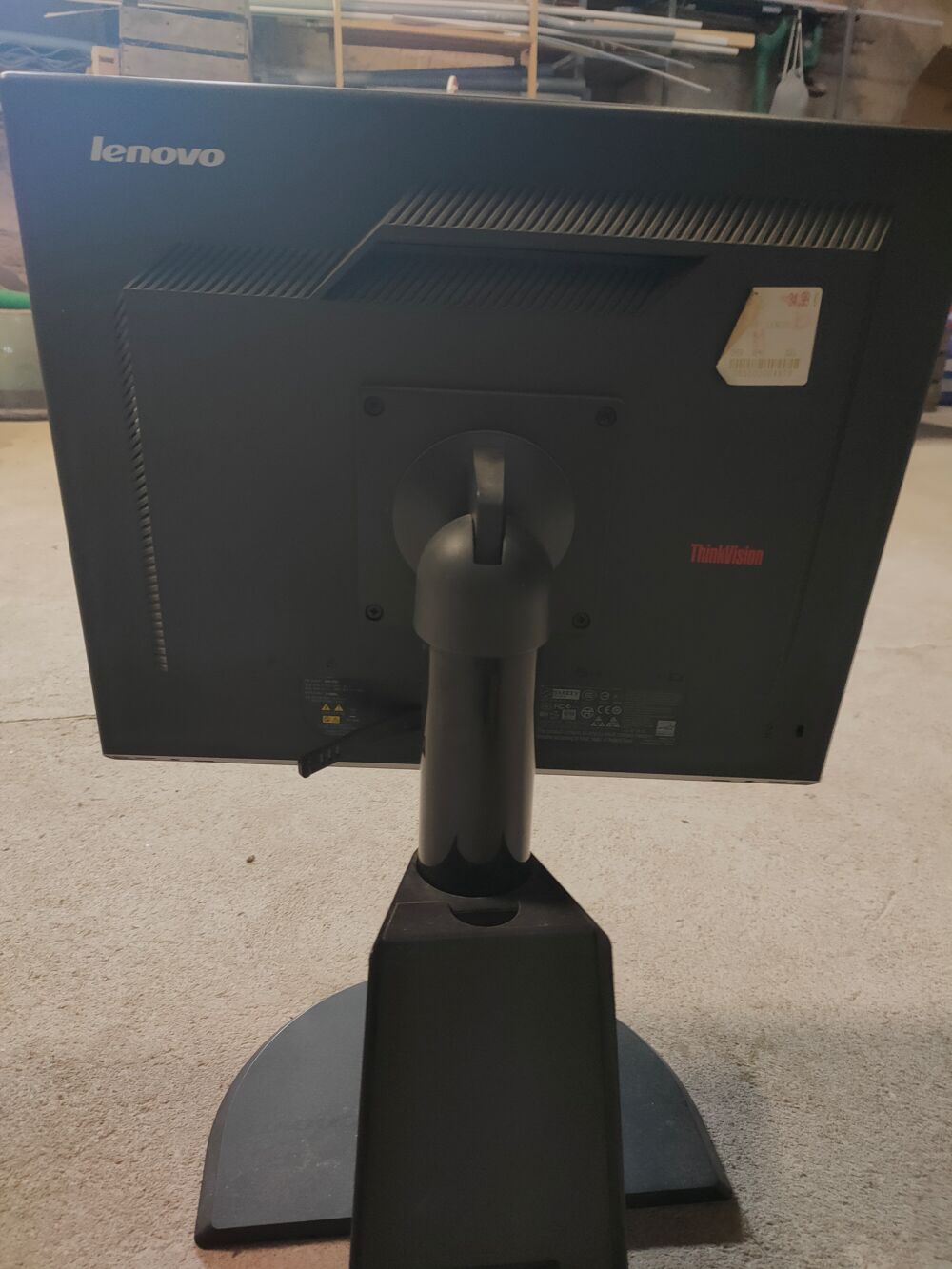 Ecran plat Matériel informatique