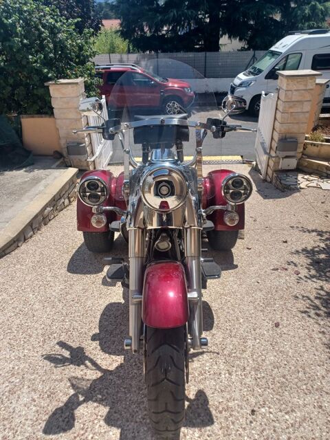 Moto HARLEY-DAVIDSON 2016 occasion La Talaudi&egrave;re 42350