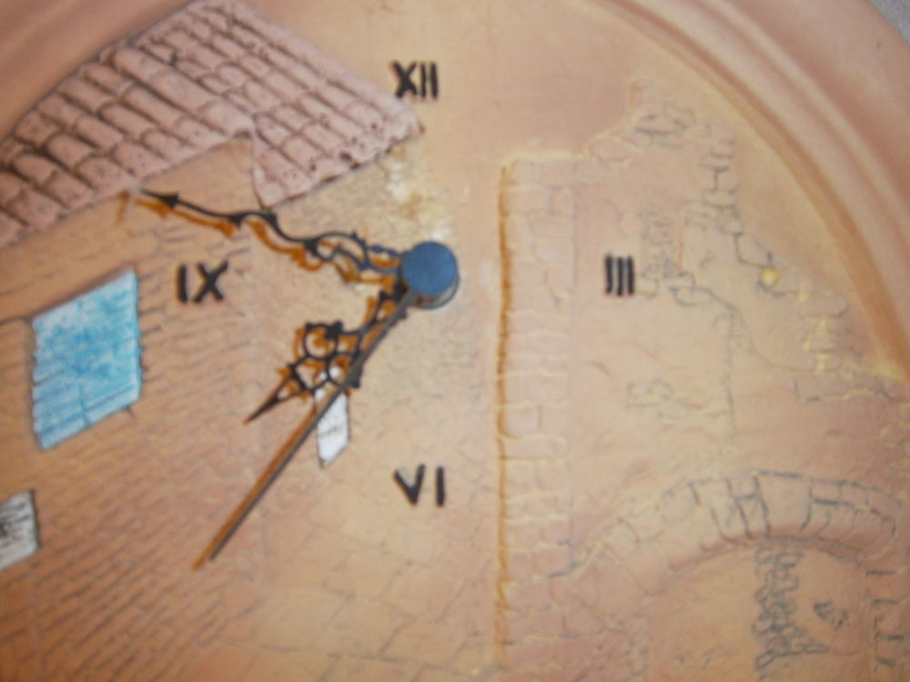 PENDULE MURALE EN PIERRE Décoration