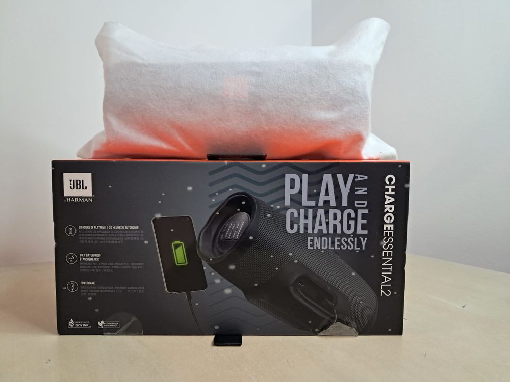 Enceinte JBL Charge Essential 2 ? bo&icirc;te, notice, housse Audio et hifi
