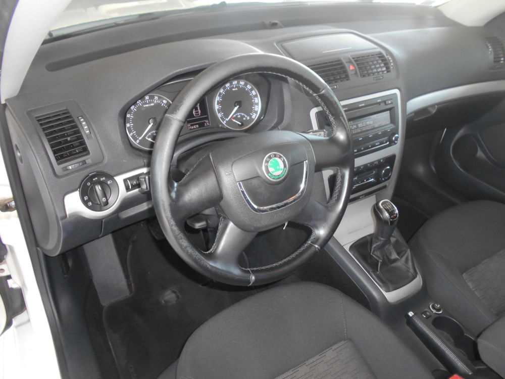 Octavia Combi 2.0 TDI 140 4x4 CR FAP Ambition II 2012 occasion 73420 Drumettaz-Clarafond