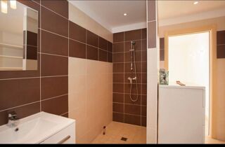  Appartement à louer 2 pièces 65 m²