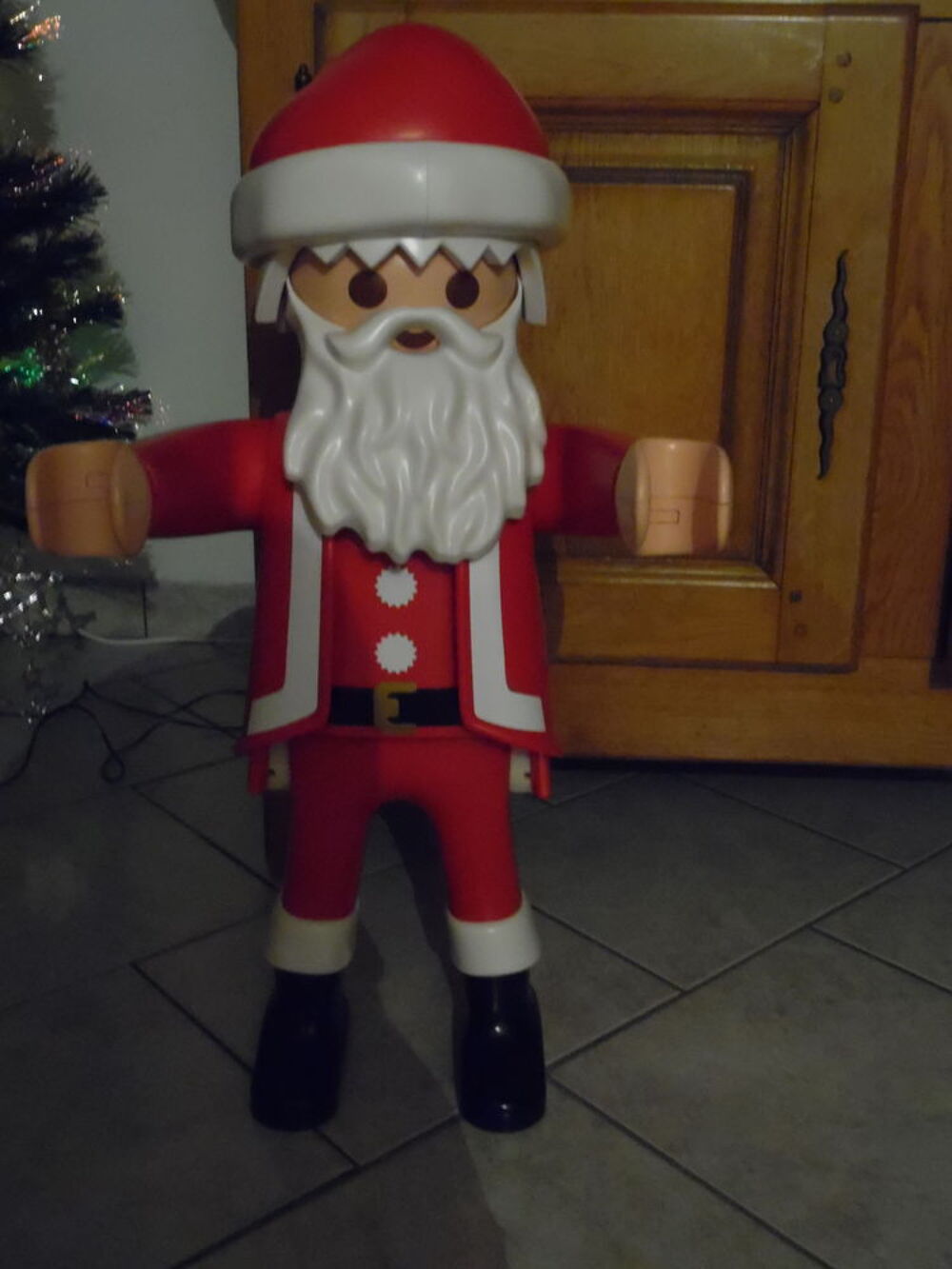PLAYMOBIL : grand P&egrave;re-No&euml;l, COMME NEUF Jeux / jouets