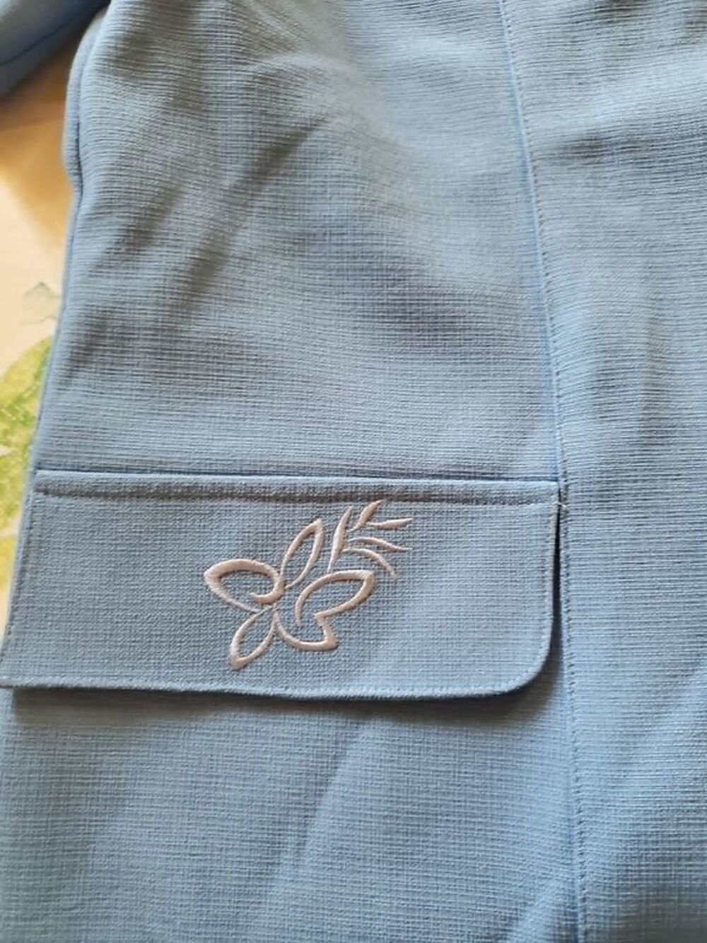 TAILLEUR FEMME BLEU (veste et jupe) T48 Vêtements