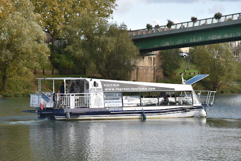 Bateaux à moteur Bateau fluvial 2001 occasion Tournus 71700