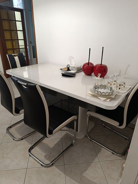 Ensemble de table  manger extensible plus 4 chaises DESIGN 440 Nice (06)
