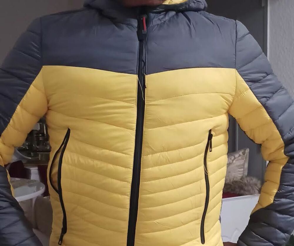 doudoune d'hiver l&eacute;g&egrave;re chaud &agrave; capuche taille L- Vêtements