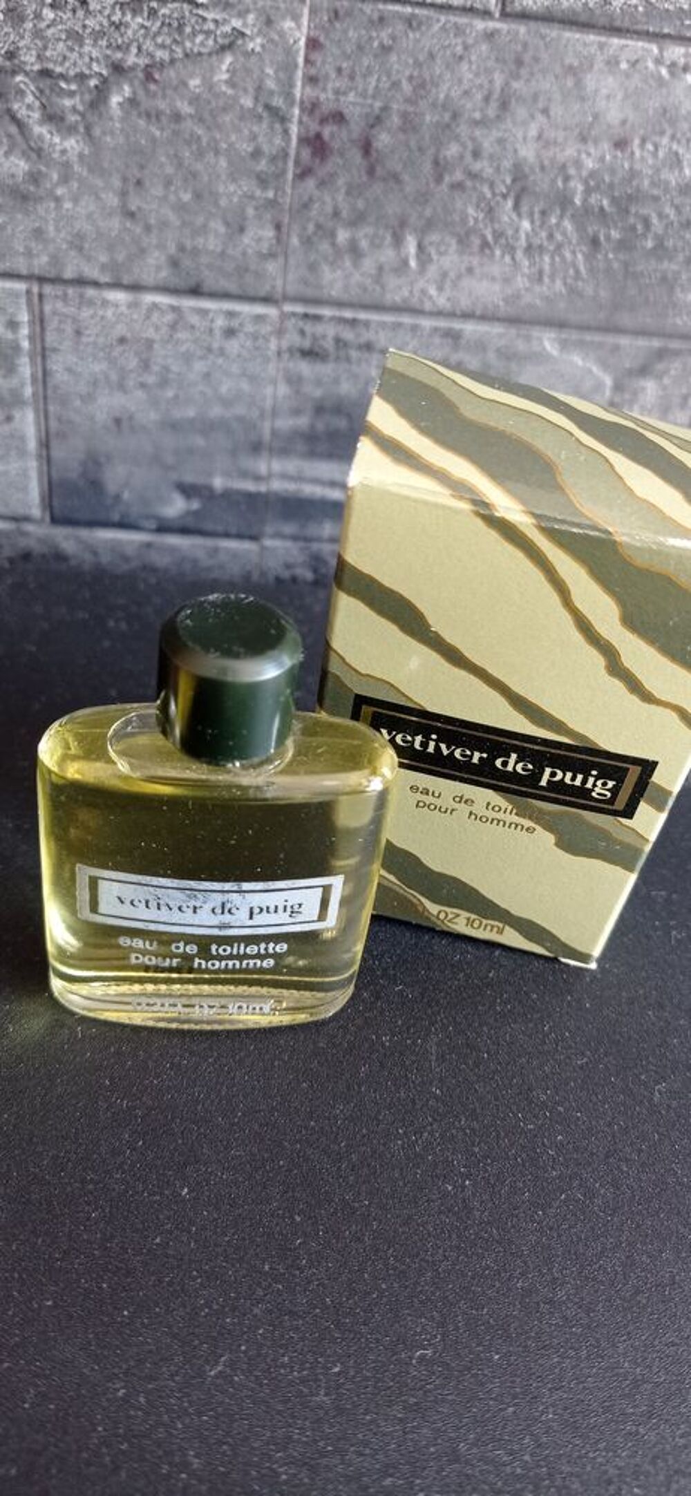 Miniature de parfum de collection v&eacute;tiver de puig 