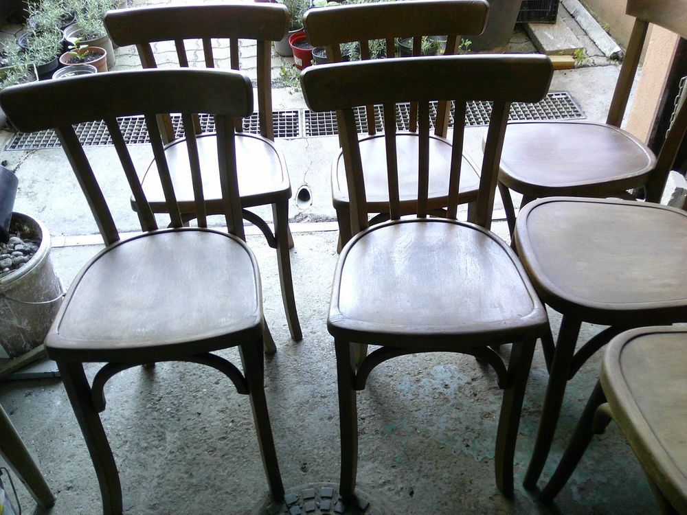  chaises de bistrot anciennes Meubles