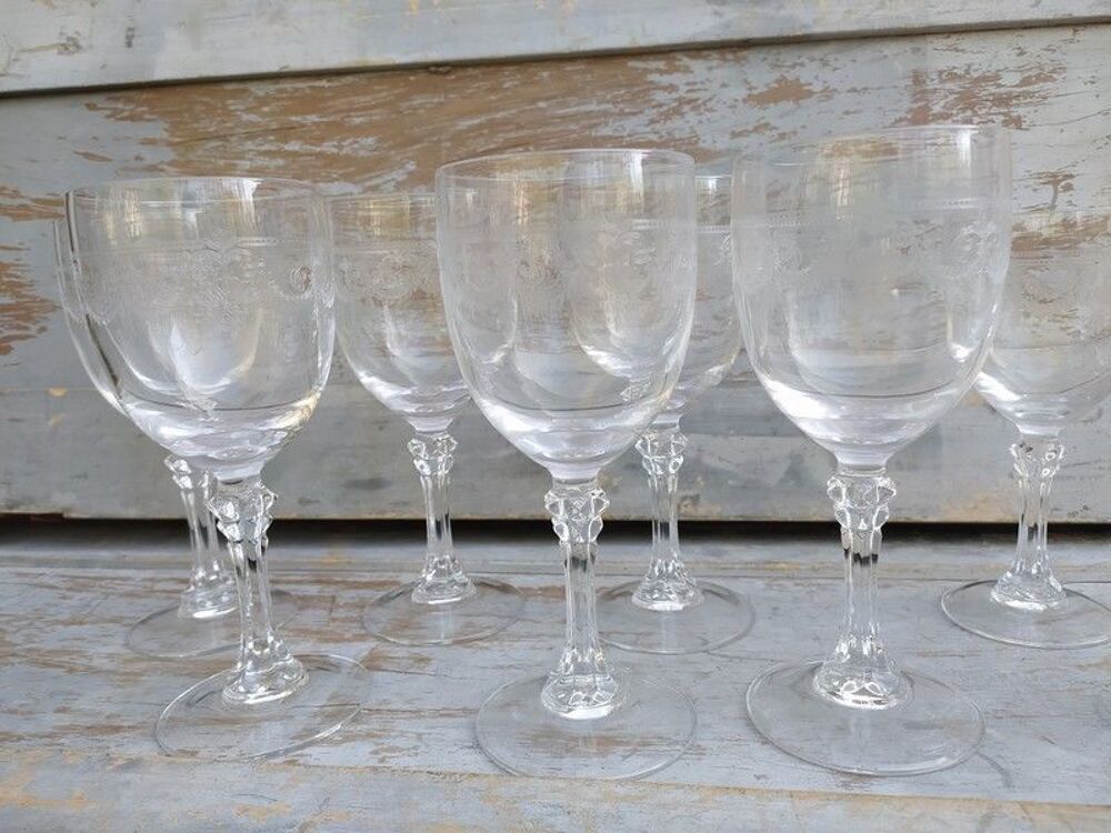 6 Verres &agrave; Eau et 4 Verres &agrave; Vins Cristal Motif Guirlande 
Décoration